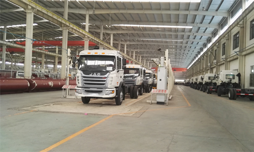 江淮格爾發(fā)<a href=http://m.remarkableindia.com/ssc target=_blank class=infotextkey>灑水車</a>批量出口委內(nèi)瑞拉