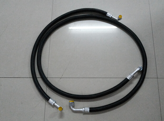 <a href=http://m.remarkableindia.com/lcc/ target=_blank class=infotextkey>冷藏車</a>制冷系統(tǒng)管路圖片