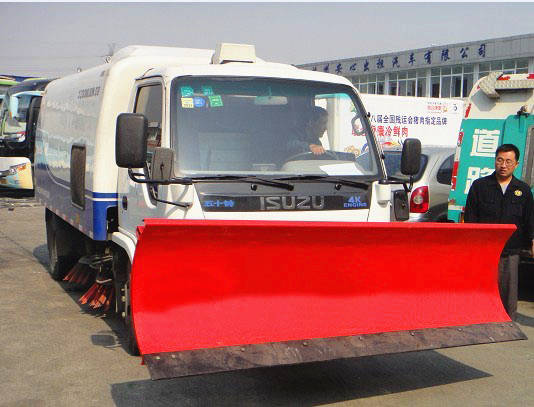 五十鈴鏟雪<a href=http://m.remarkableindia.com/saoluche/ target=_blank class=infotextkey>掃路車</a>